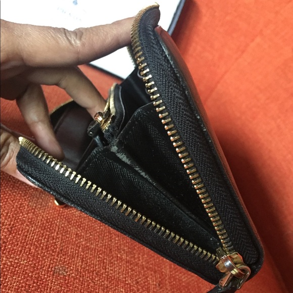 Prada Saffiano Wallet - Picture 7 of 14